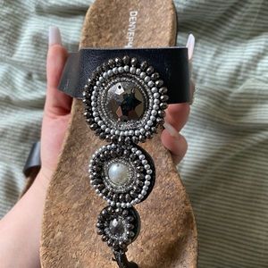 Jewelled sandals/flip-flops